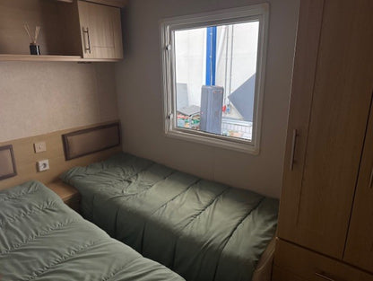 ** Abi ashcroft 1180 x 3.80 2 slaapkamers 26.950,-*