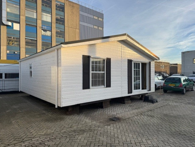 Dubbel chalet 7.30 x 7.00 2 slaapkamers douche/toilet cv VERKOCHT!