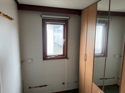 ** Canexel chalet 10 x 4 2 slaapkamers ideaal voor de handyman 7950,-**